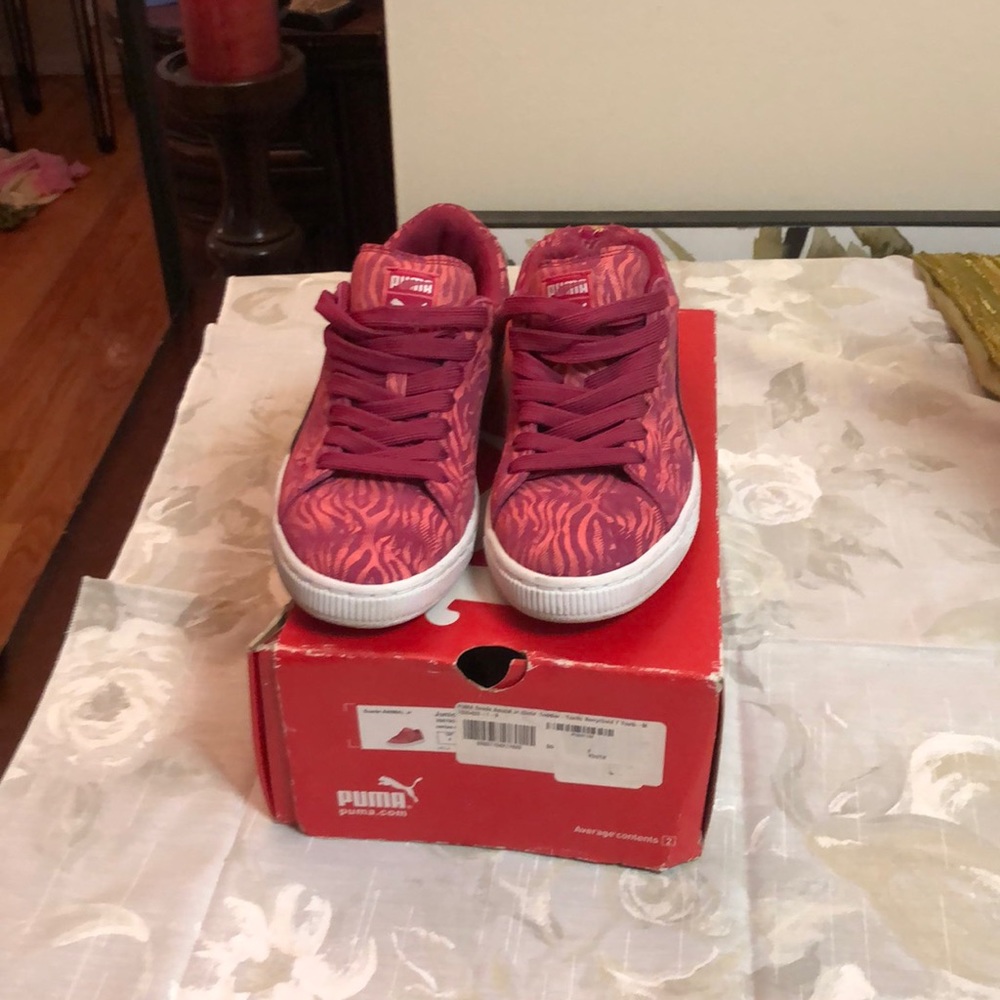 Puma women’s lightly worn youth size